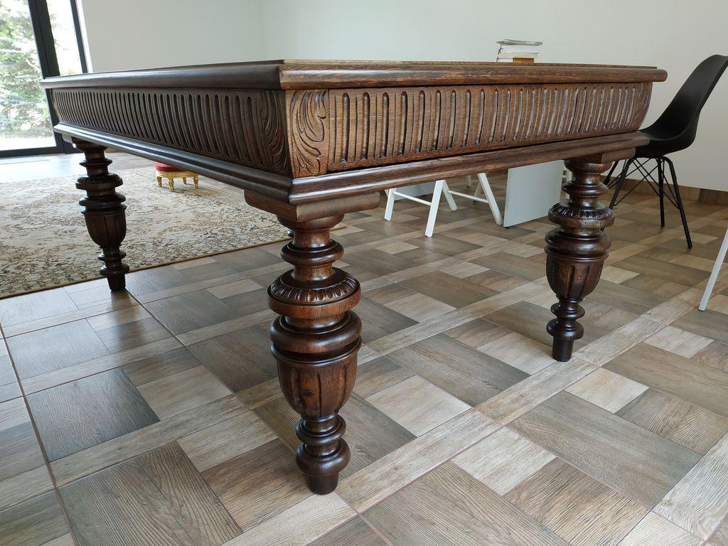 Ciężki drewniany zabytkowy stół